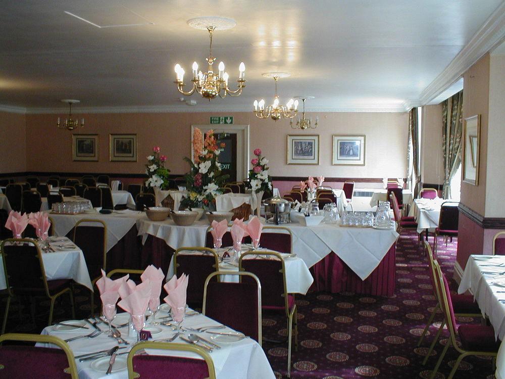 Glen Usk Hotel Llandrindod Wells Exterior foto