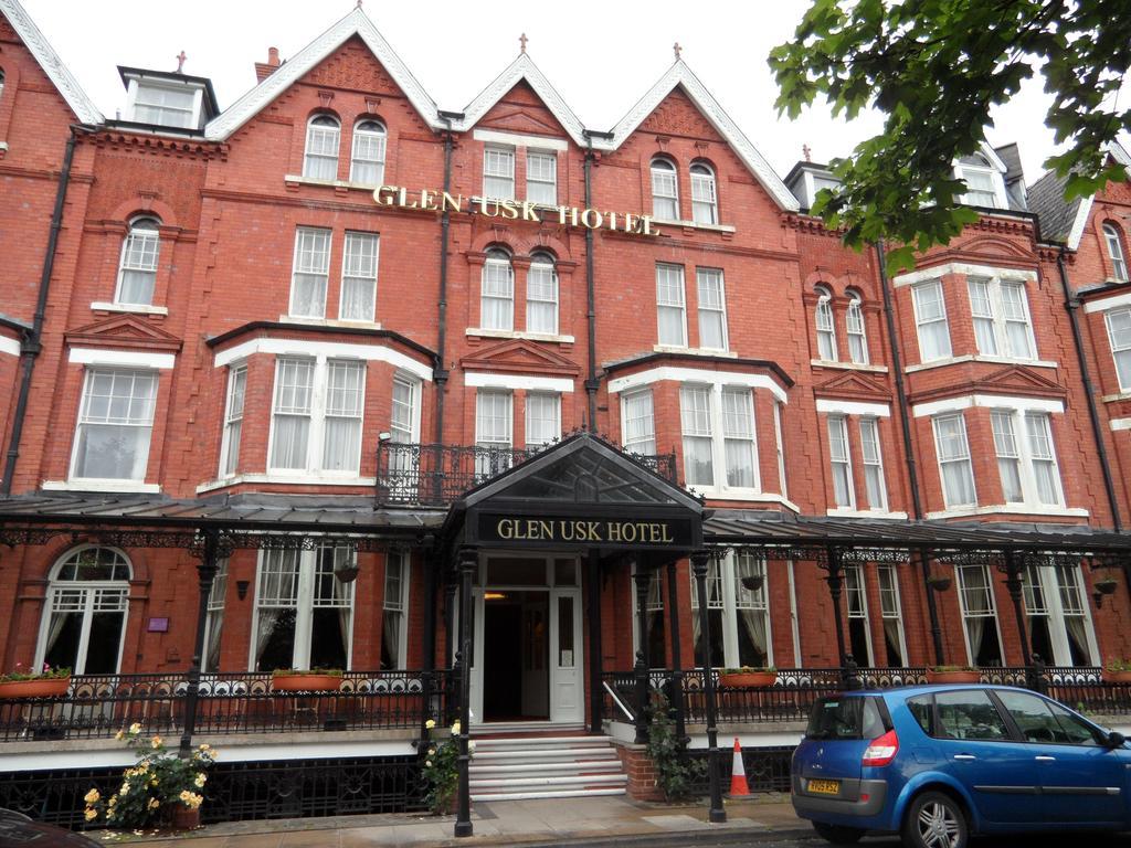 Glen Usk Hotel Llandrindod Wells Exterior foto