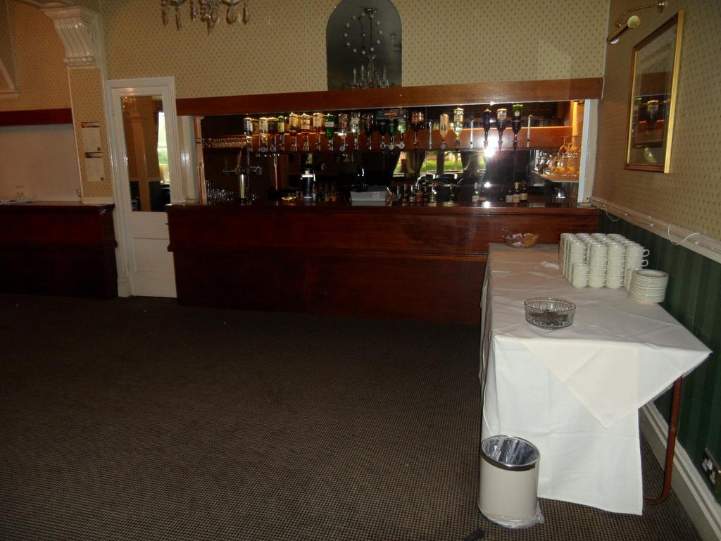 Glen Usk Hotel Llandrindod Wells Exterior foto