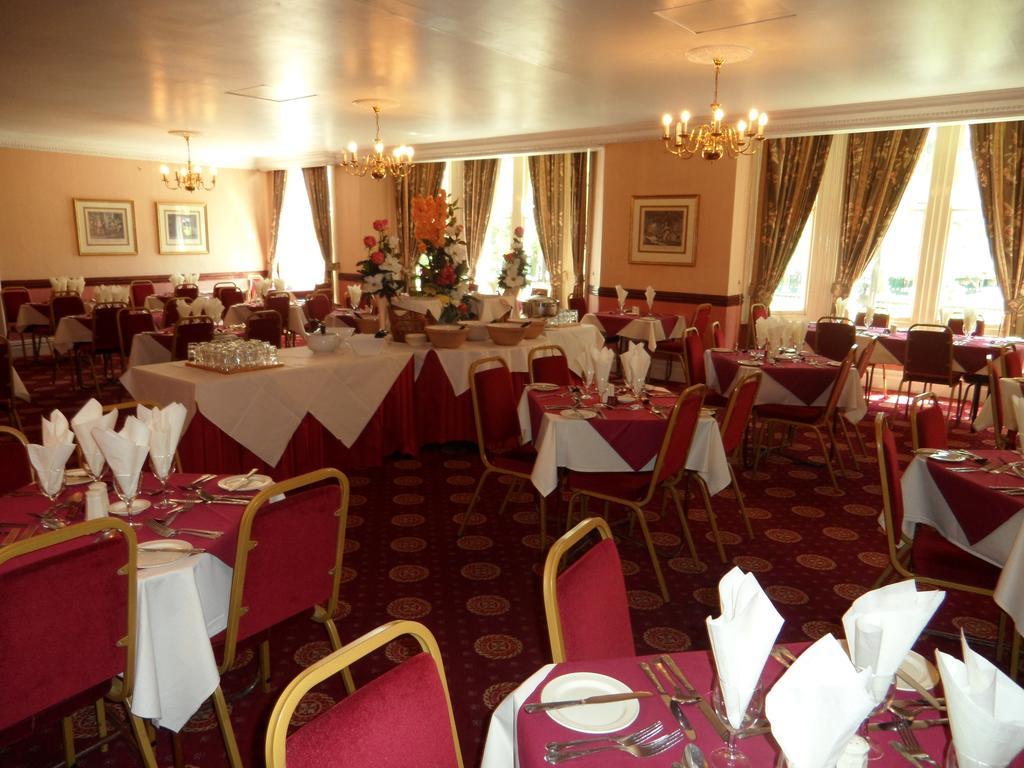 Glen Usk Hotel Llandrindod Wells Exterior foto