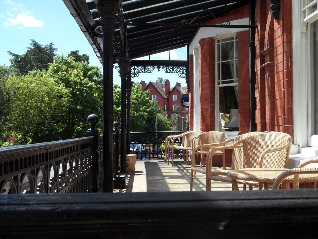 Glen Usk Hotel Llandrindod Wells Exterior foto